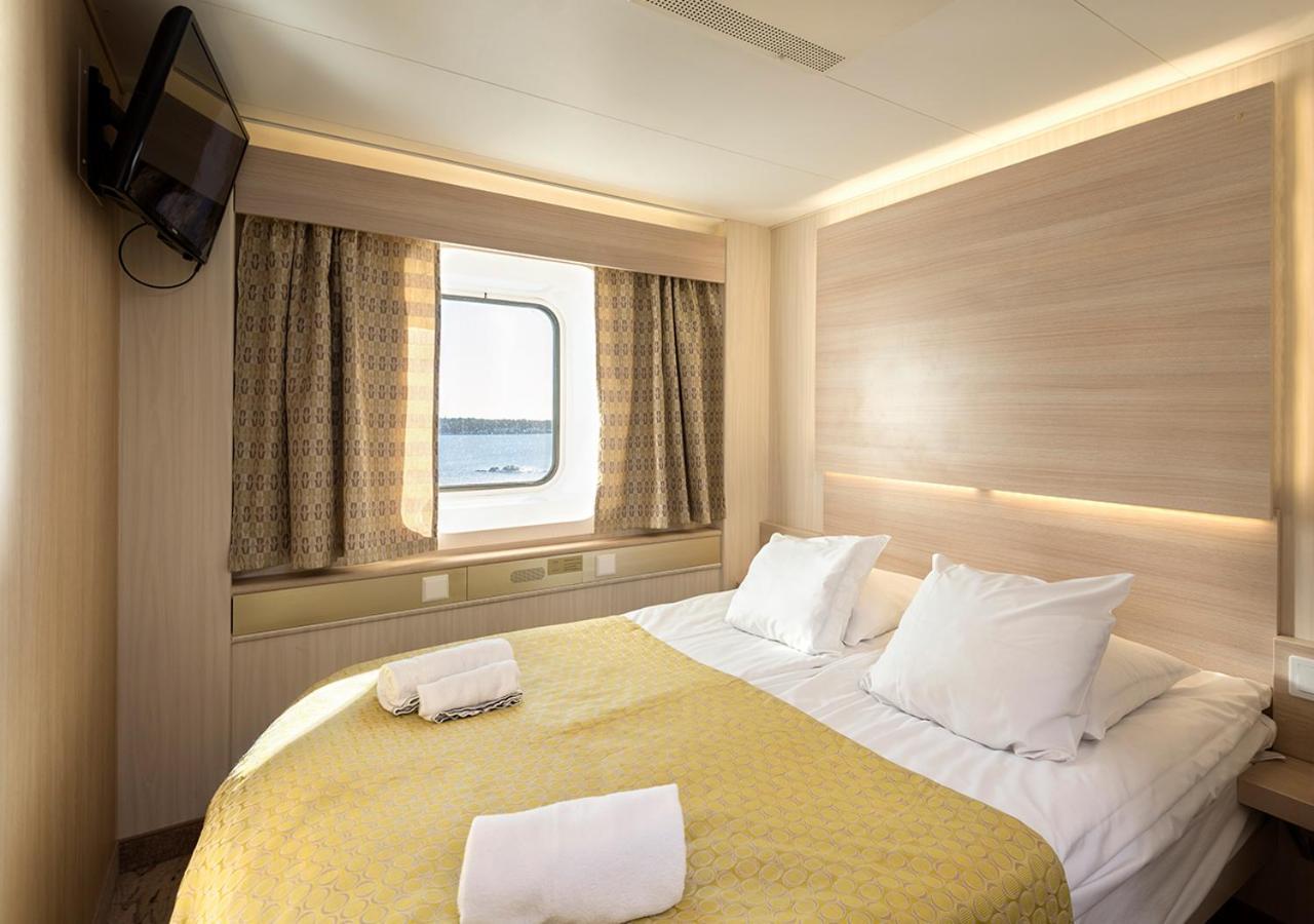 Viking Line Ferry Viking Cinderella - 2-Night Cruise Stockholm-Helsinki-Stockholm Hotel Room photo